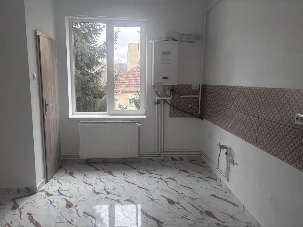 Apartament 2 camere total renovat – Zona Blumana / Avram Iancu - pemarket.ro