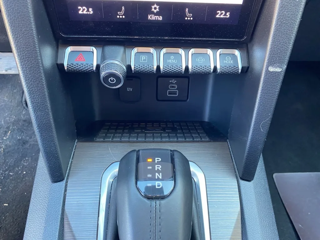 Volkswagen Amarok 3.0 V6 TDI 4Motion - pemarket.ro