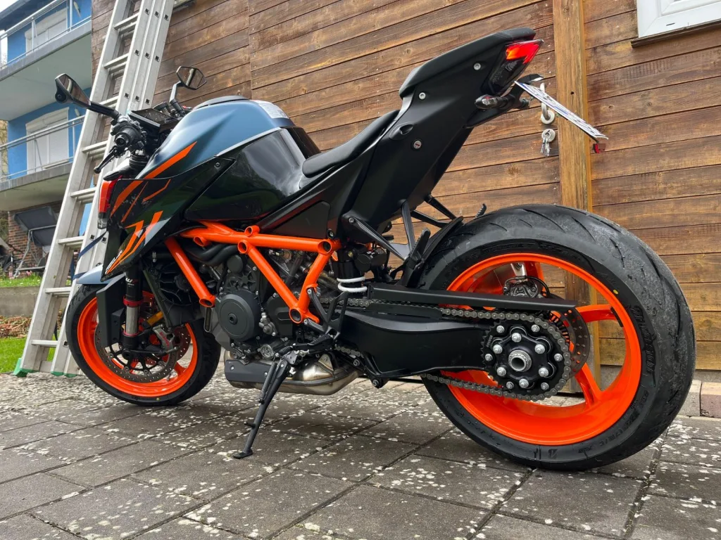 KTM 1290 Super Duke R - pemarket.ro