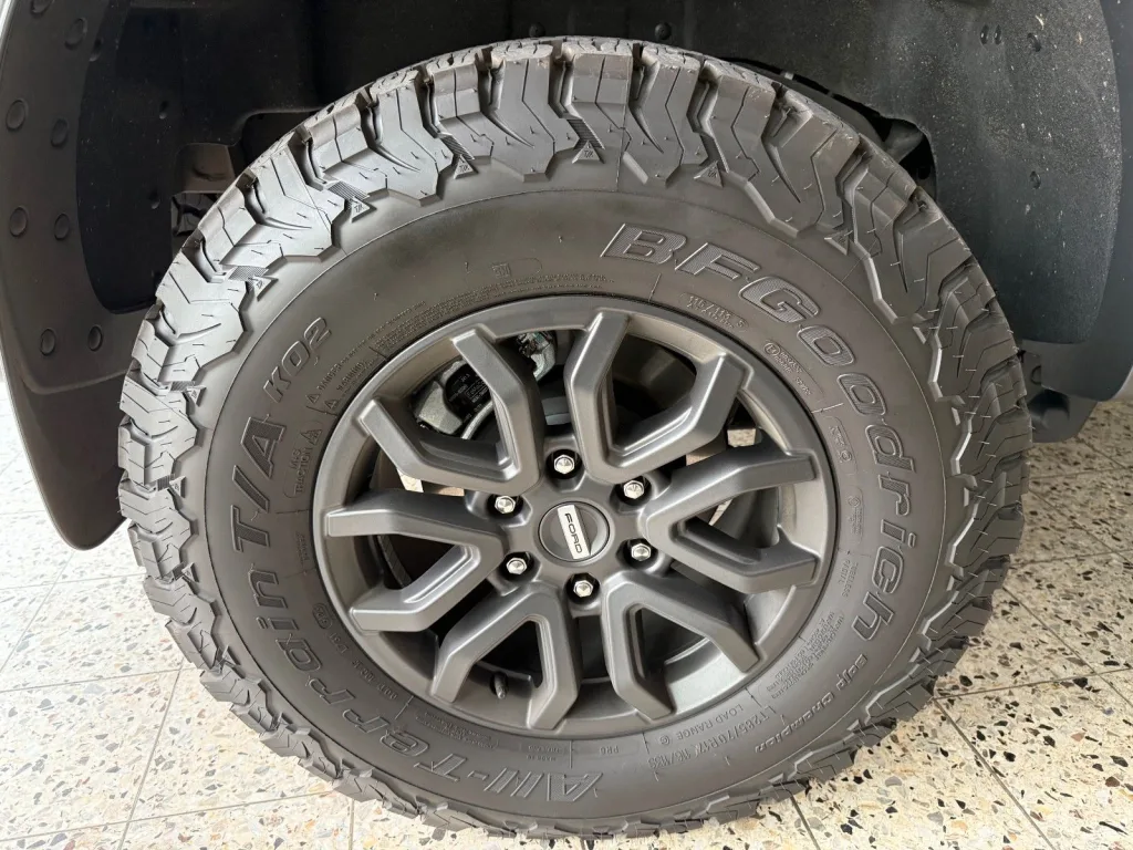 Ford Raptor - pemarket.ro