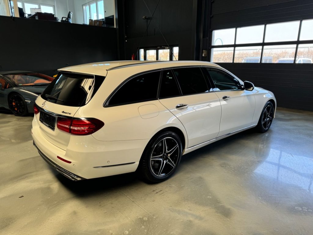 Mercedes-Benz E 400 - pemarket.ro