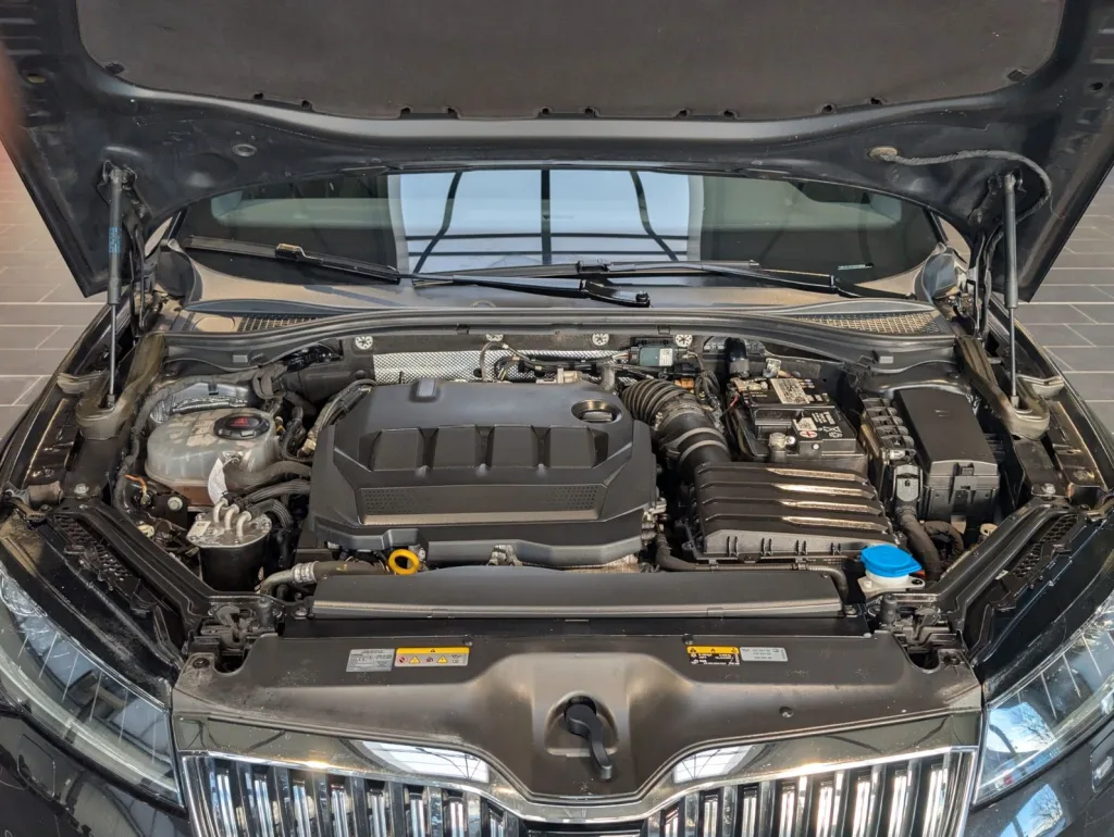 Skoda Superb 2.0 TDI - pemarket.ro