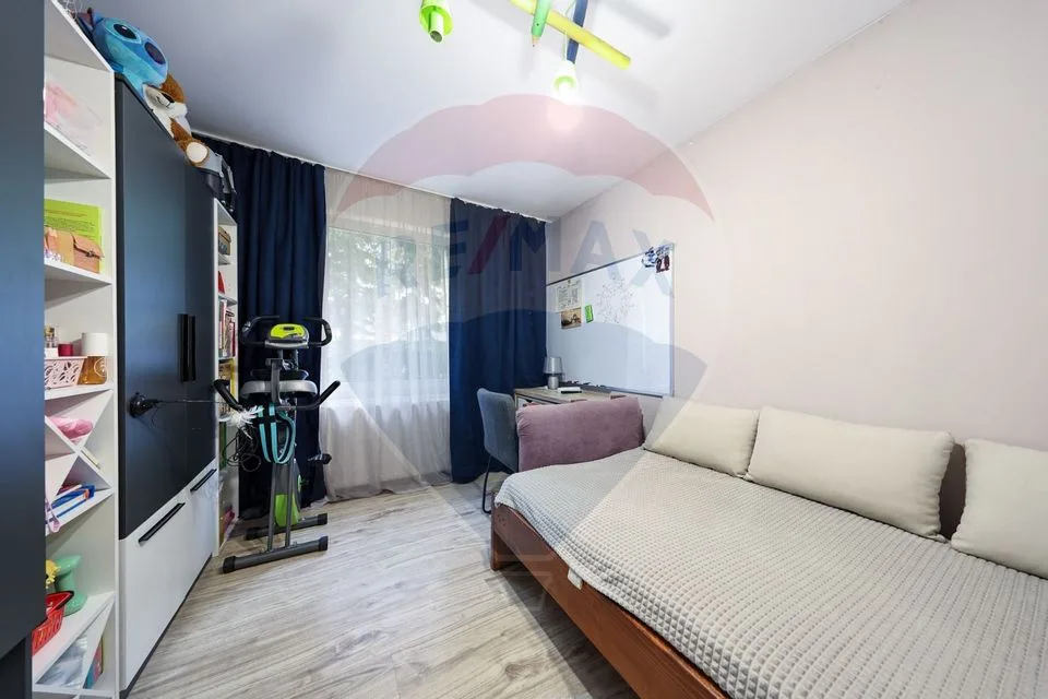 Apartament 3 camere parter cu balcon - pemarket.ro