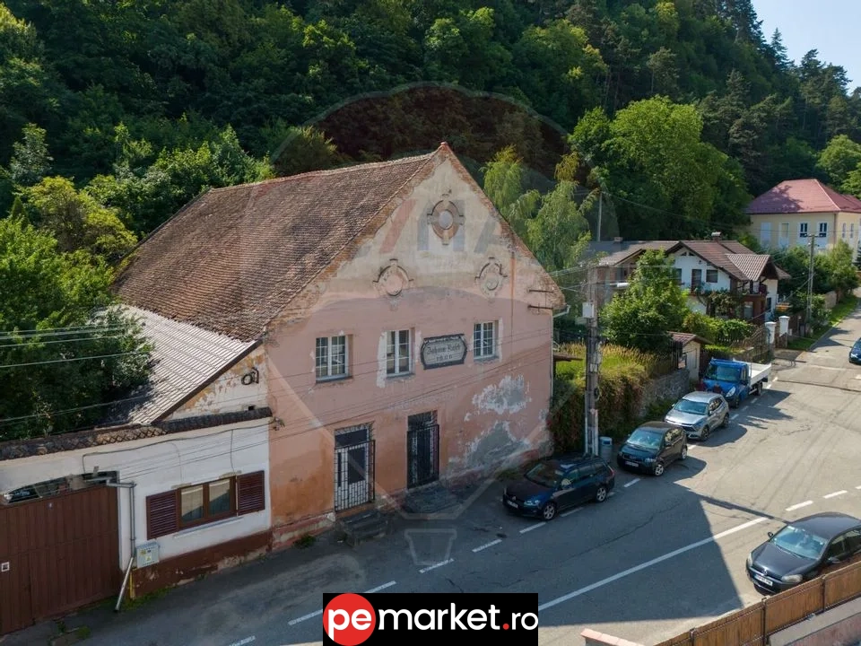 Casă / Vilă cu 5 camere de vânzare în zona Ultracentral - pemarket.ro