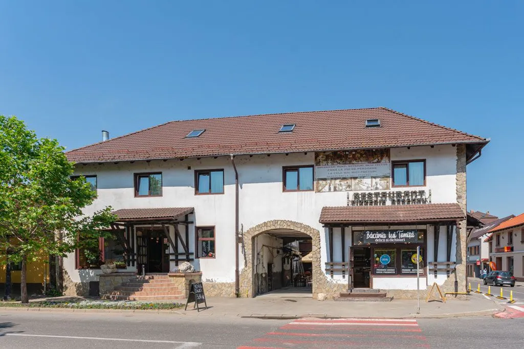 Pensiune Rosenau de vânzare – Afacere la cheie lângă Cetatea Râșnov - pemarket.ro