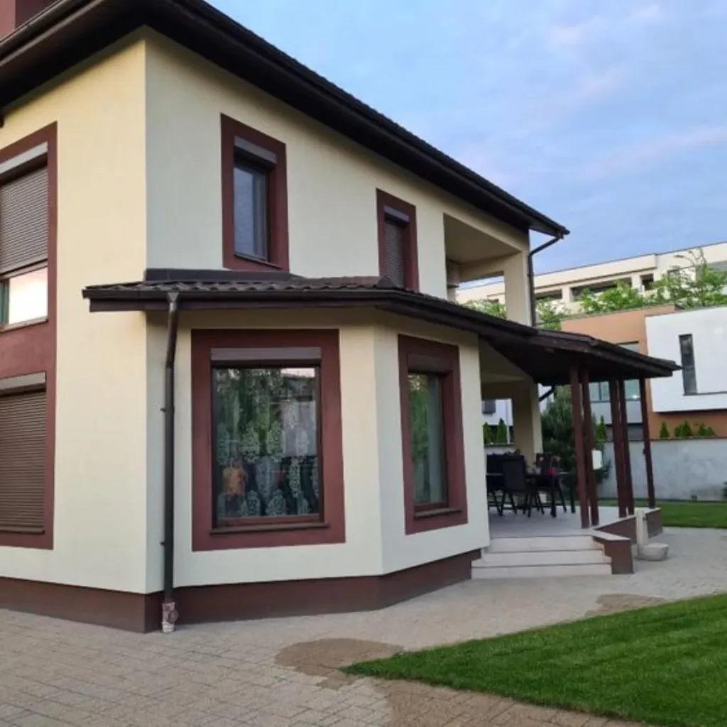 Vilă individuală în zona Băneasa – Jolie Ville - pemarket.ro