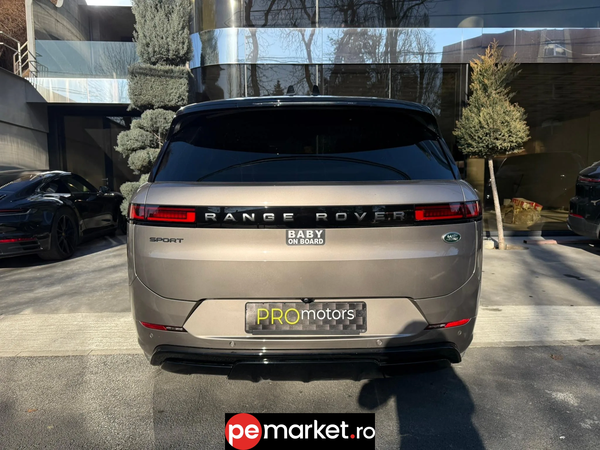 Land Rover Range Rover Sport - pemarket.ro