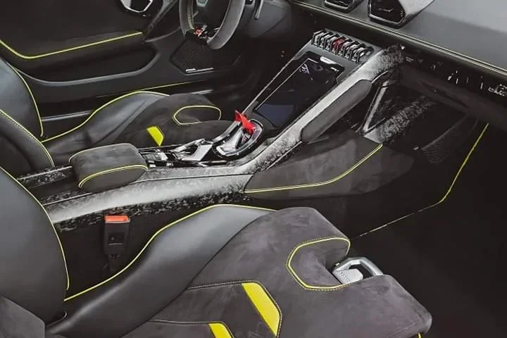 Închiriază Lamborghini Huracan EVO - pemarket.ro