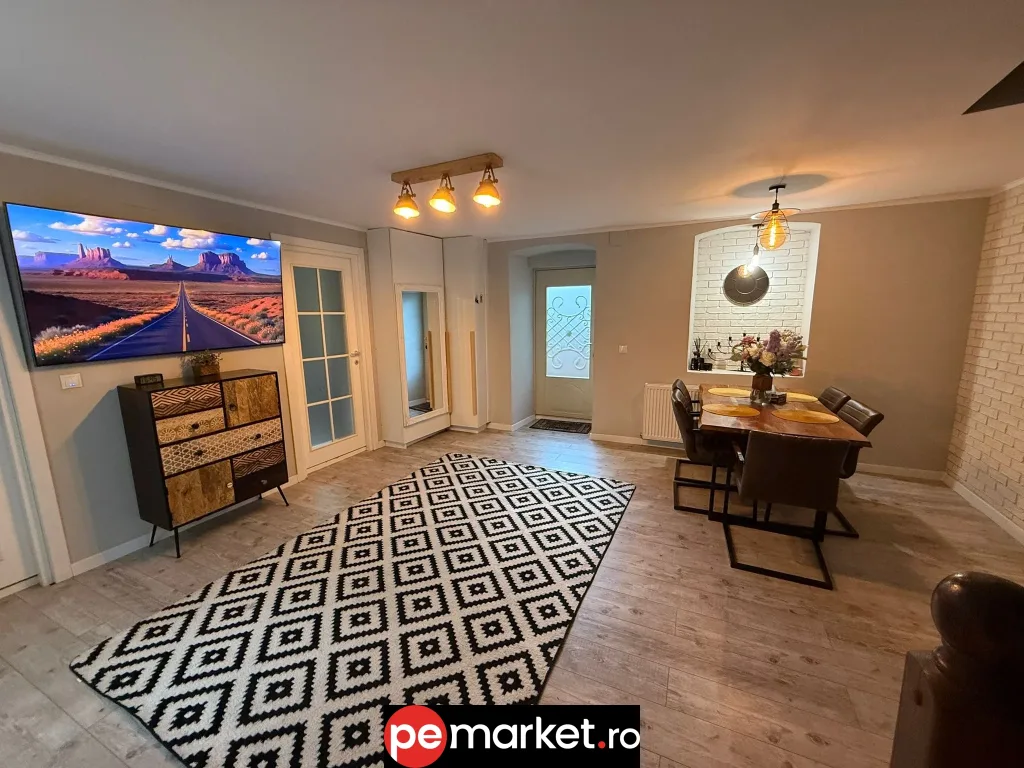 Casă elegantă complet renovată cu demisol spectaculos – Strada Lungă, Brașov - pemarket.ro