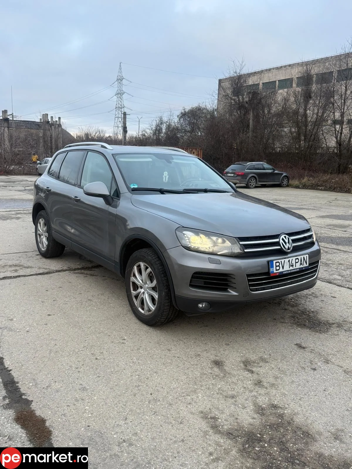Volkswagen Touareg 7P • 3.0 Diesel • 2012 - pemarket.ro