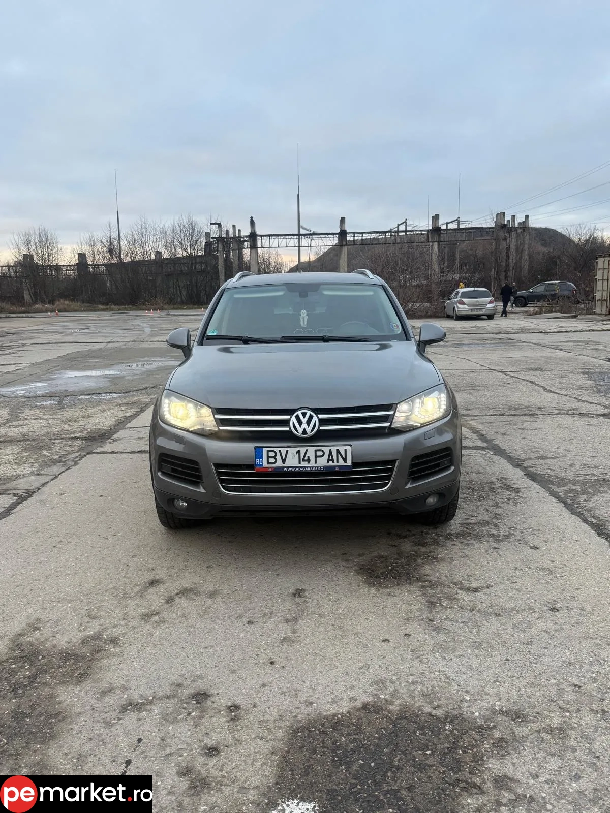 Volkswagen Touareg 7P • 3.0 Diesel • 2012 - pemarket.ro