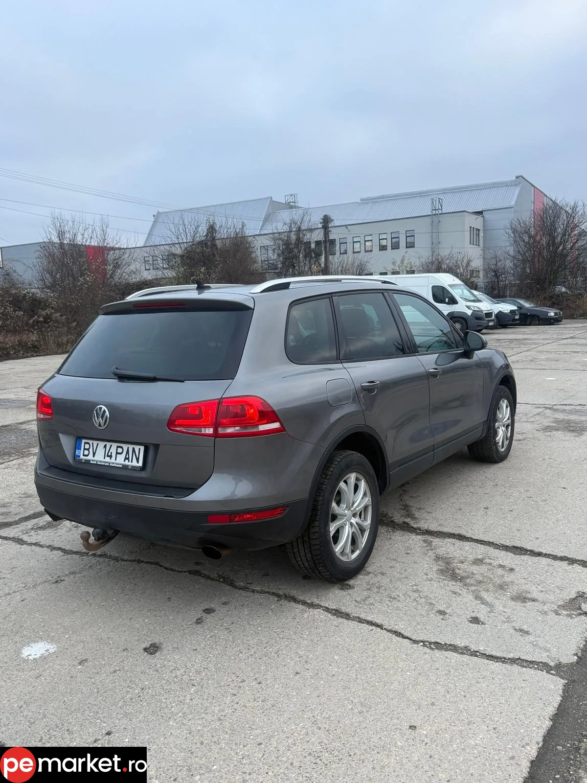 Volkswagen Touareg 7P • 3.0 Diesel • 2012 - pemarket.ro