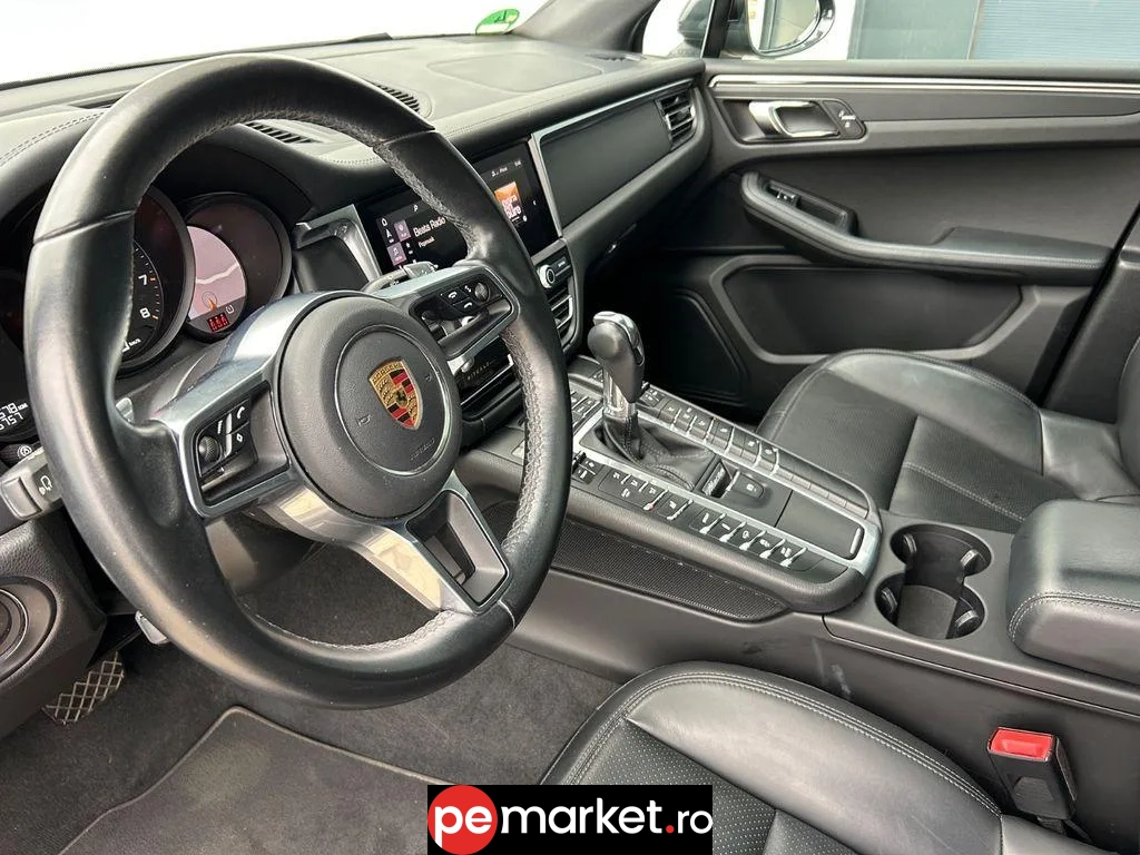 Porsche Macan - pemarket.ro