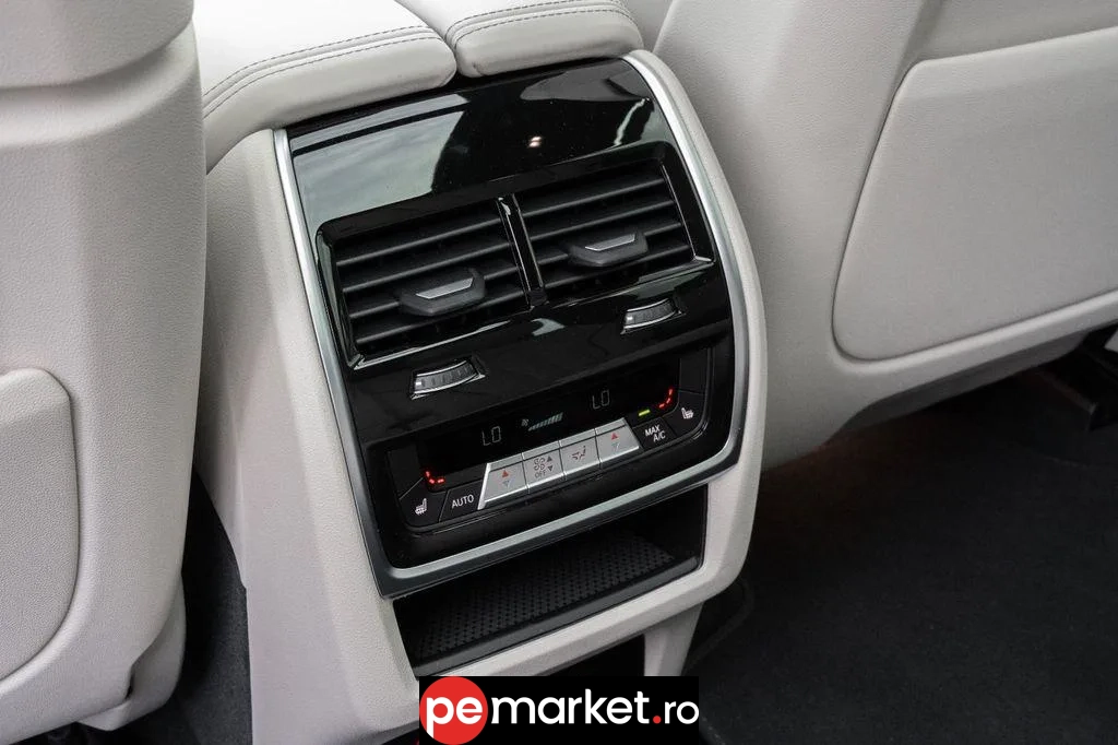 BMW X7 40d M - pemarket.ro