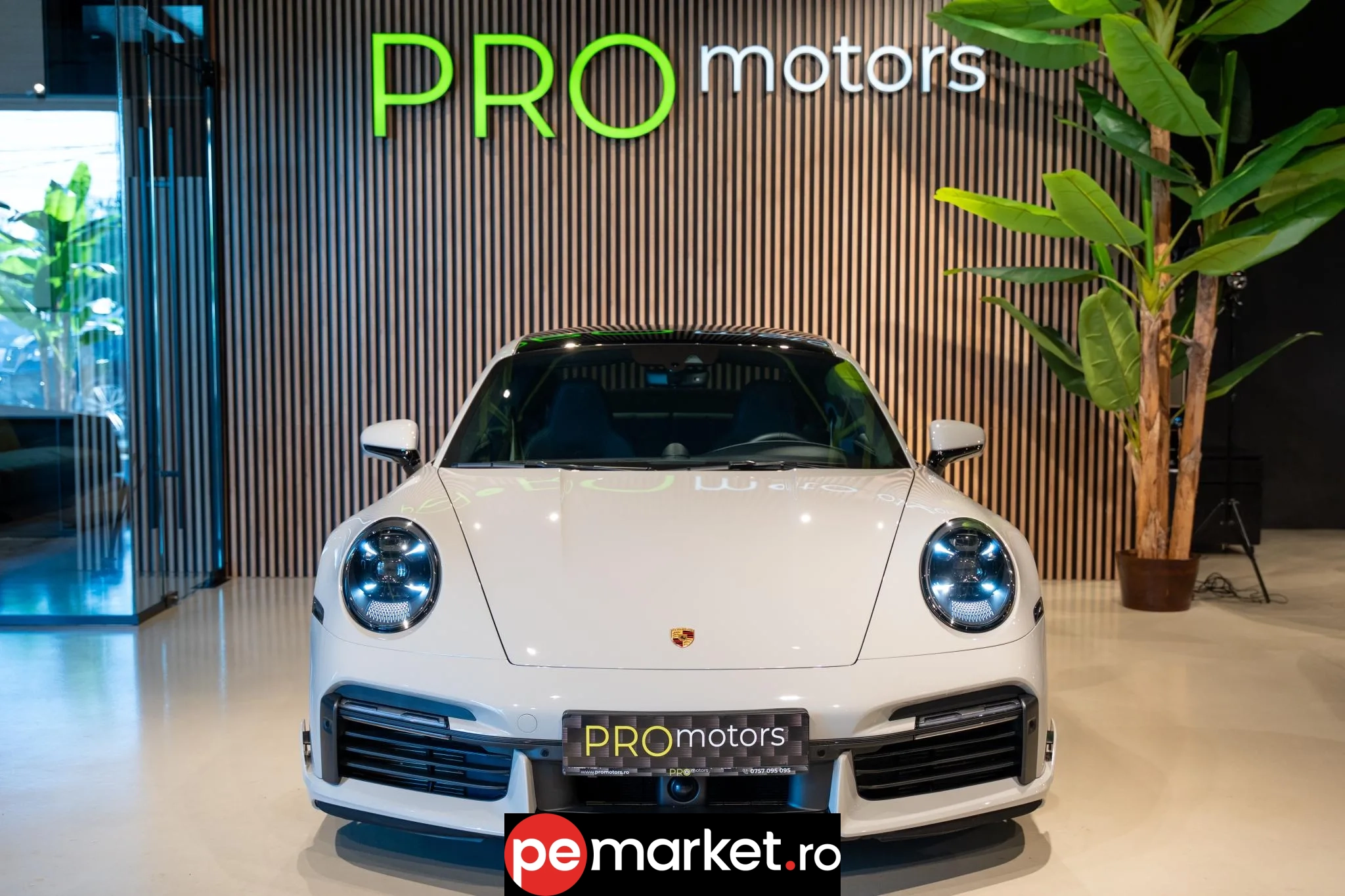 Porsche 911 TURBO S - pemarket.ro