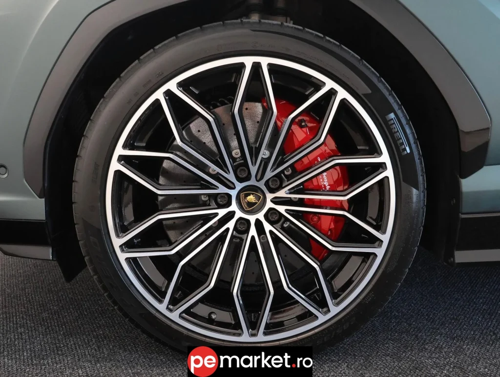 Lamborghini Urus SE - pemarket.ro