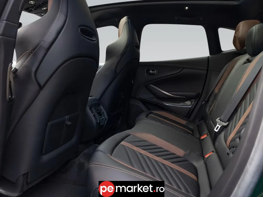 Aston Martin DBX 707 - pemarket.ro