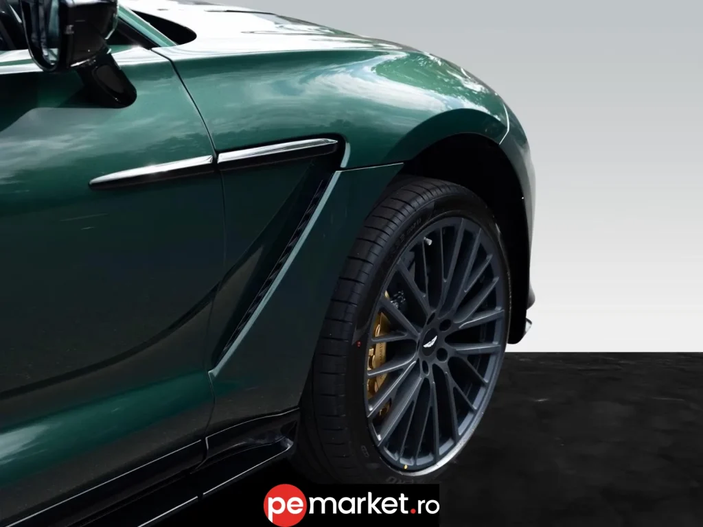 Aston Martin DBX 707 - pemarket.ro