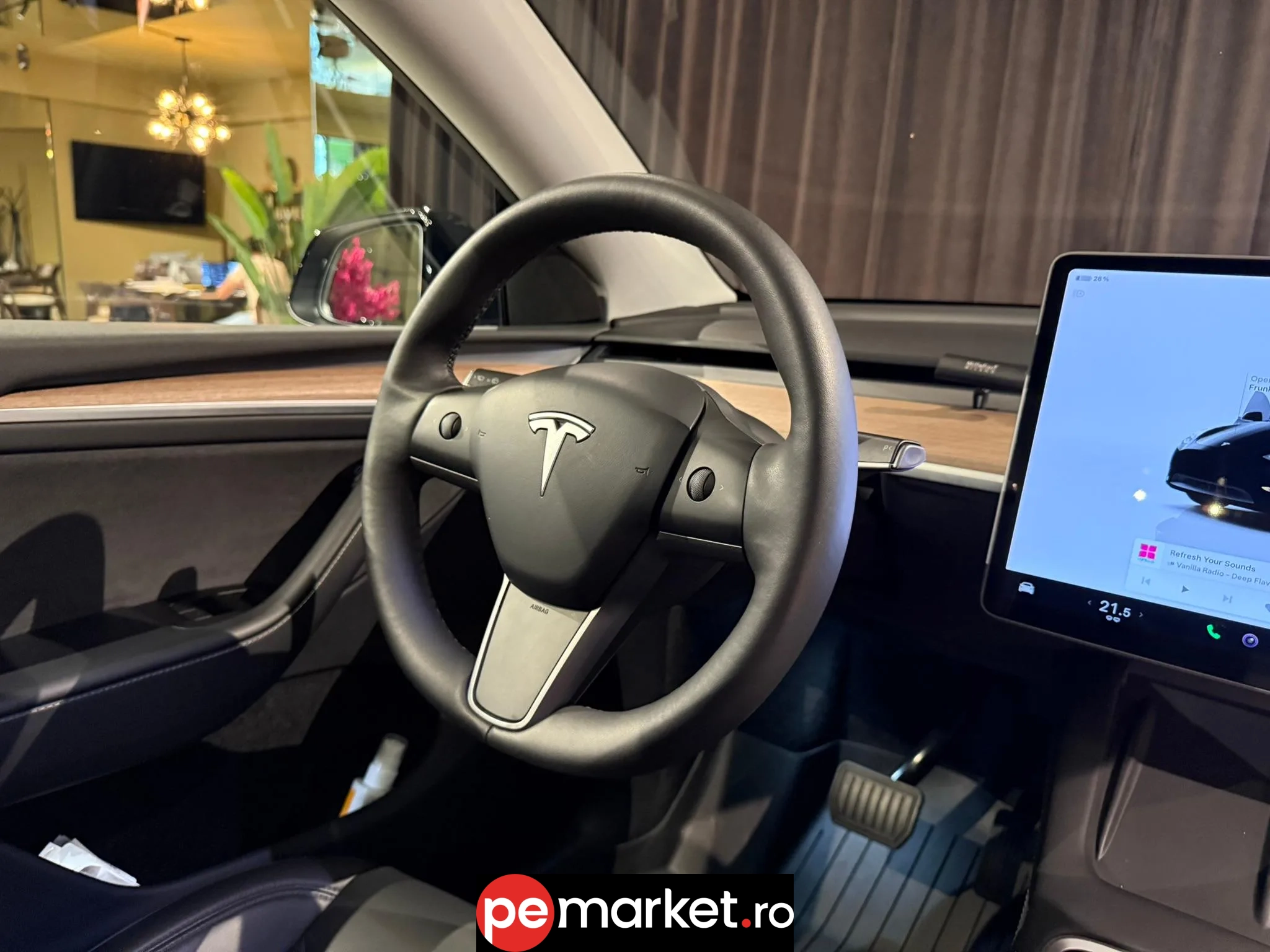 Tesla Model Y Long Range - pemarket.ro