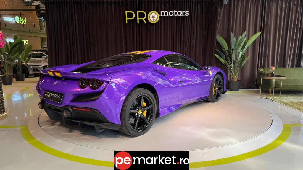 Ferrari F8 Tributo - pemarket.ro