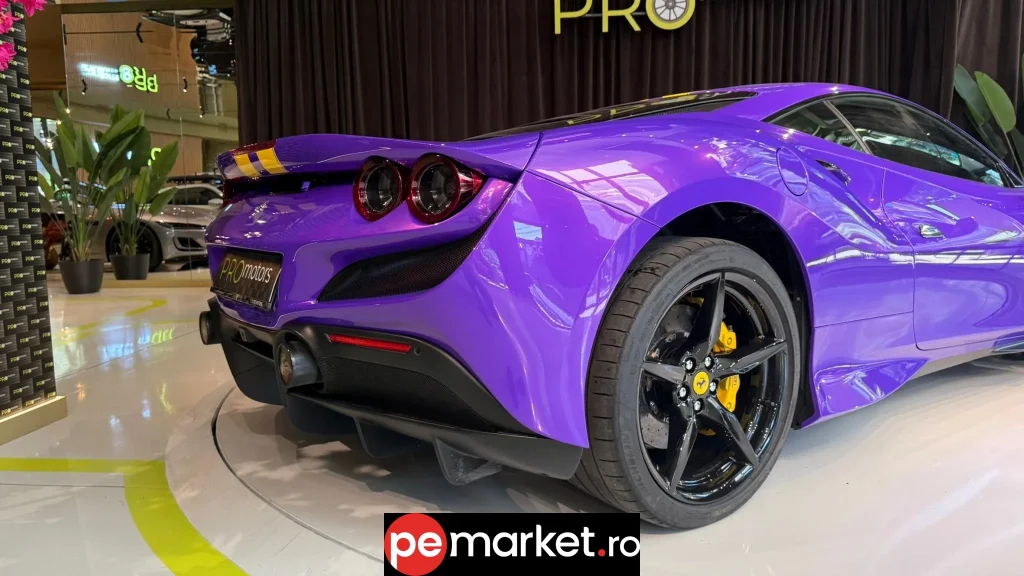 Ferrari F8 Tributo - pemarket.ro