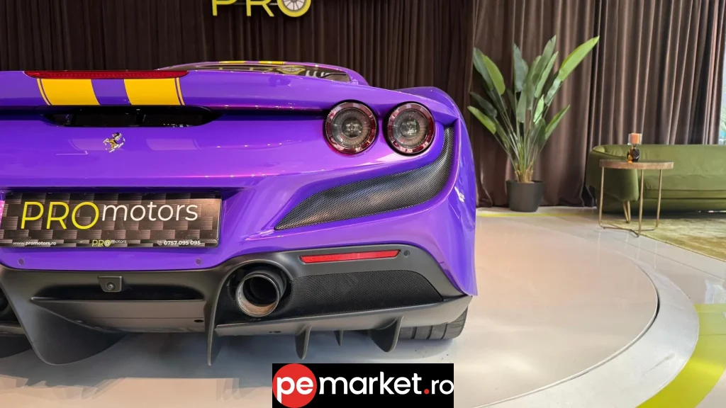 Ferrari F8 Tributo - pemarket.ro
