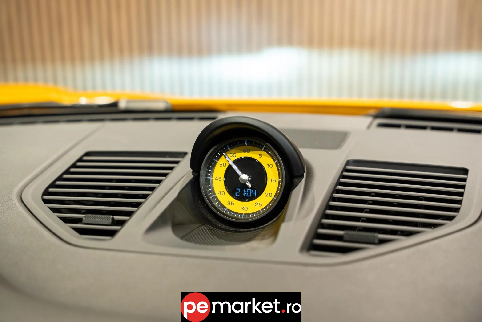 Porsche 911 Carrera 4 GTS Coupé – 2023 - pemarket.ro