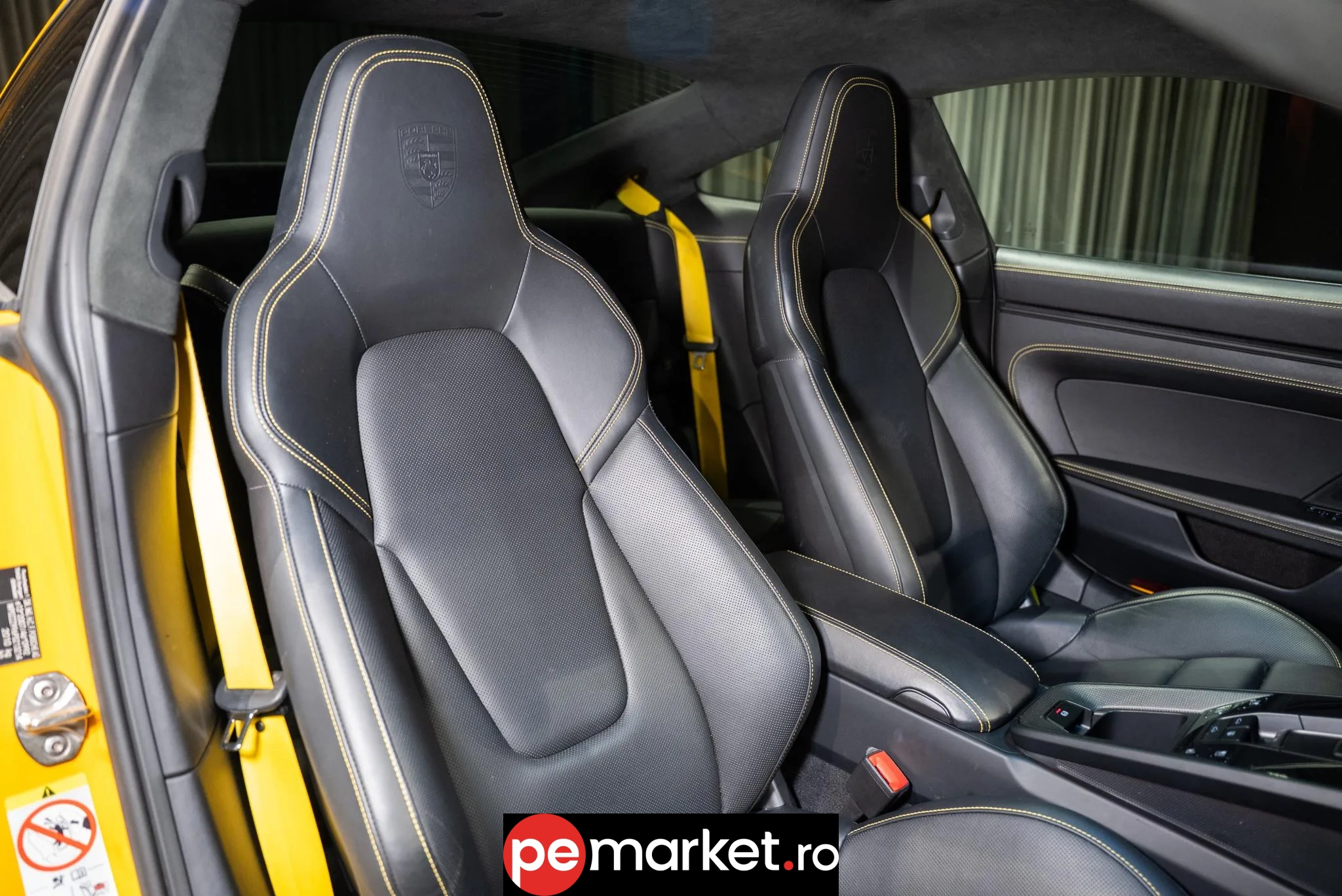 Porsche 911 Carrera 4 GTS Coupé – 2023 - pemarket.ro