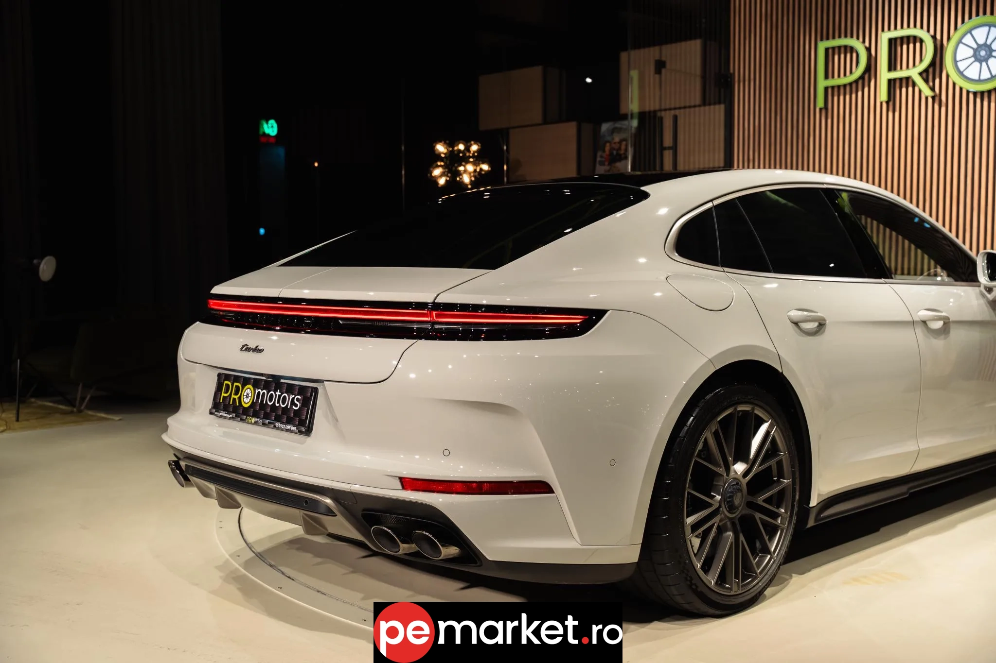 Porsche Panamera Turbo E-Hybrid - pemarket.ro