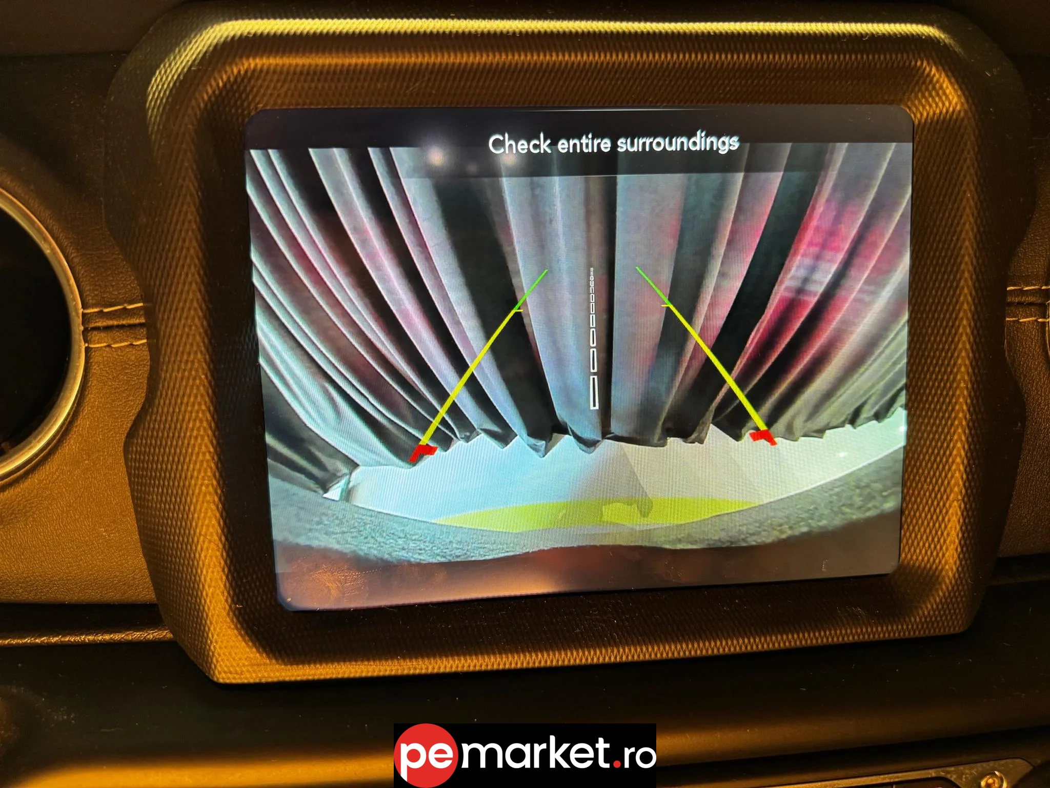 Jeep Wrangler Unlimited Sahara - pemarket.ro