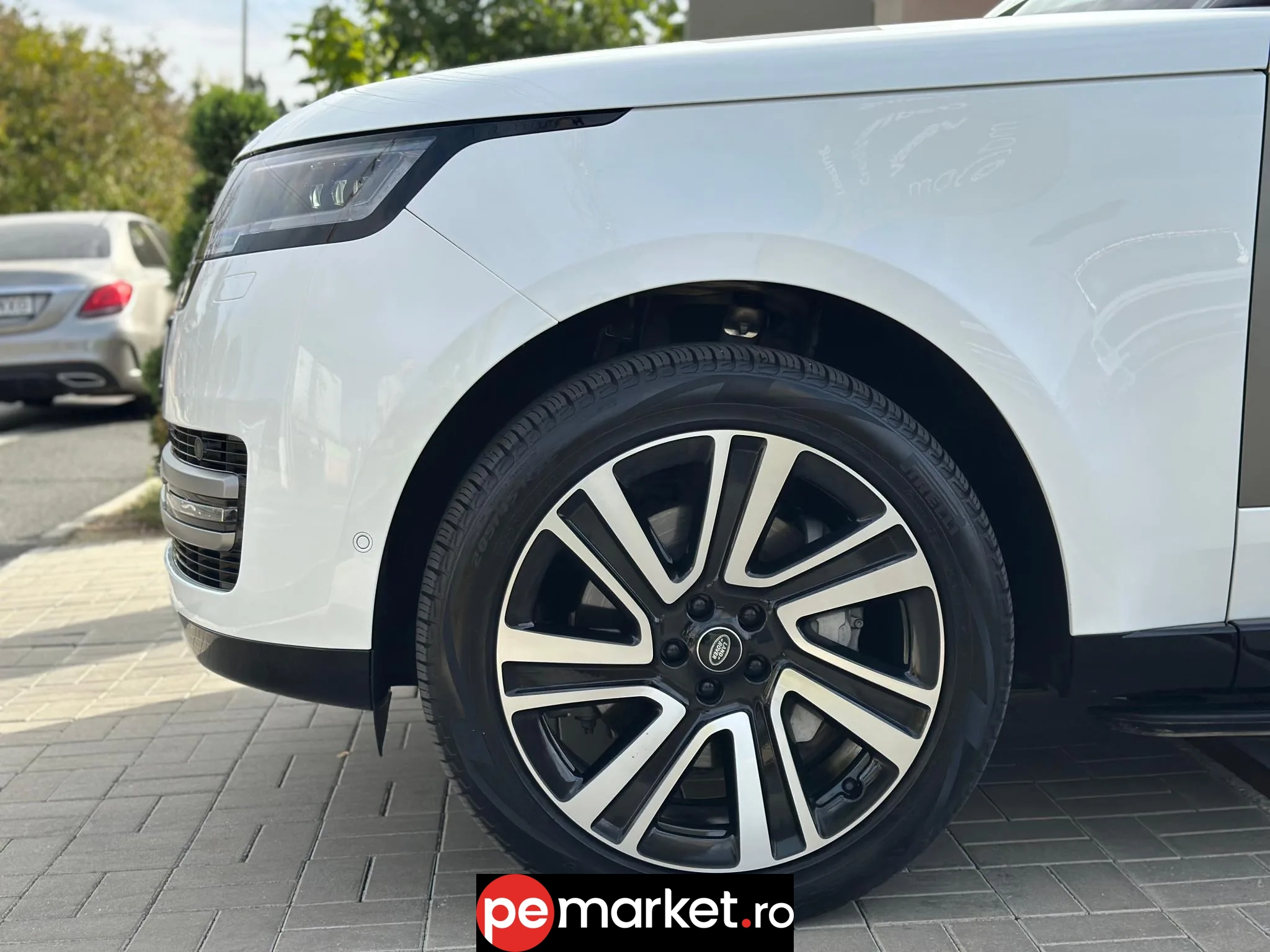 Range Rover Vogue - pemarket.ro