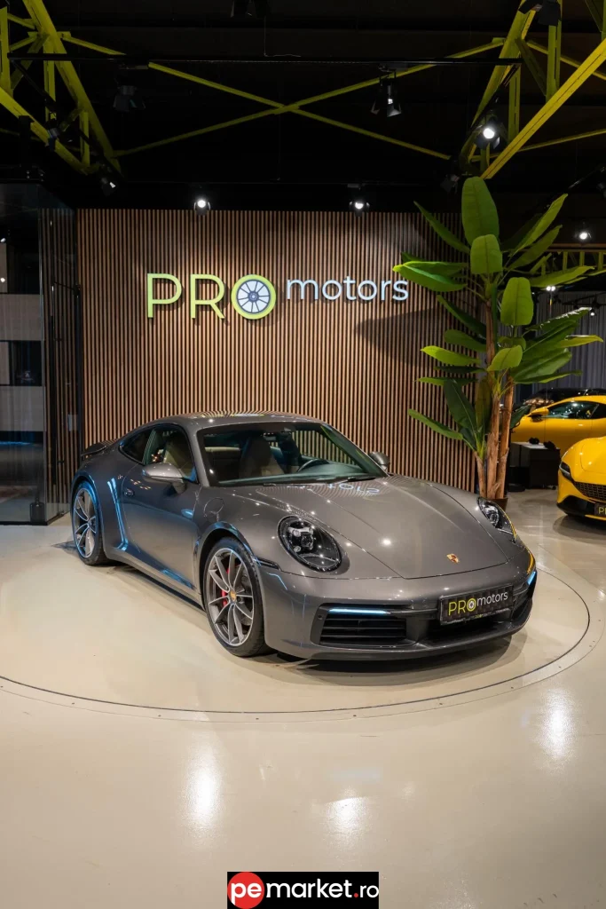 Porsche 911 Carrera 4s - pemarket.ro