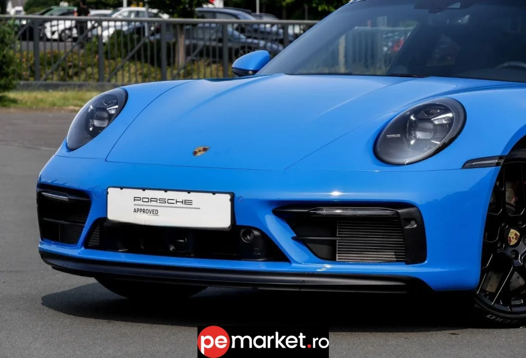 Porsche 992 Carrera 4 GTS - pemarket.ro