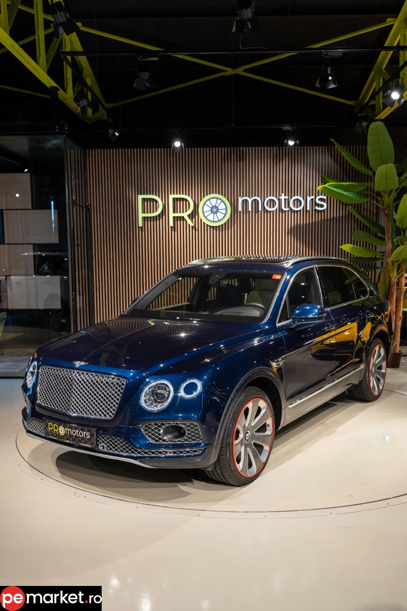 Bentley Bentayga - pemarket.ro
