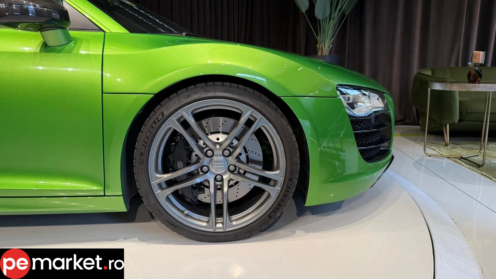 Audi R8 V10 - pemarket.ro