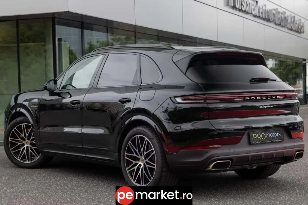 Porsche Cayenne E-Hybrid - pemarket.ro