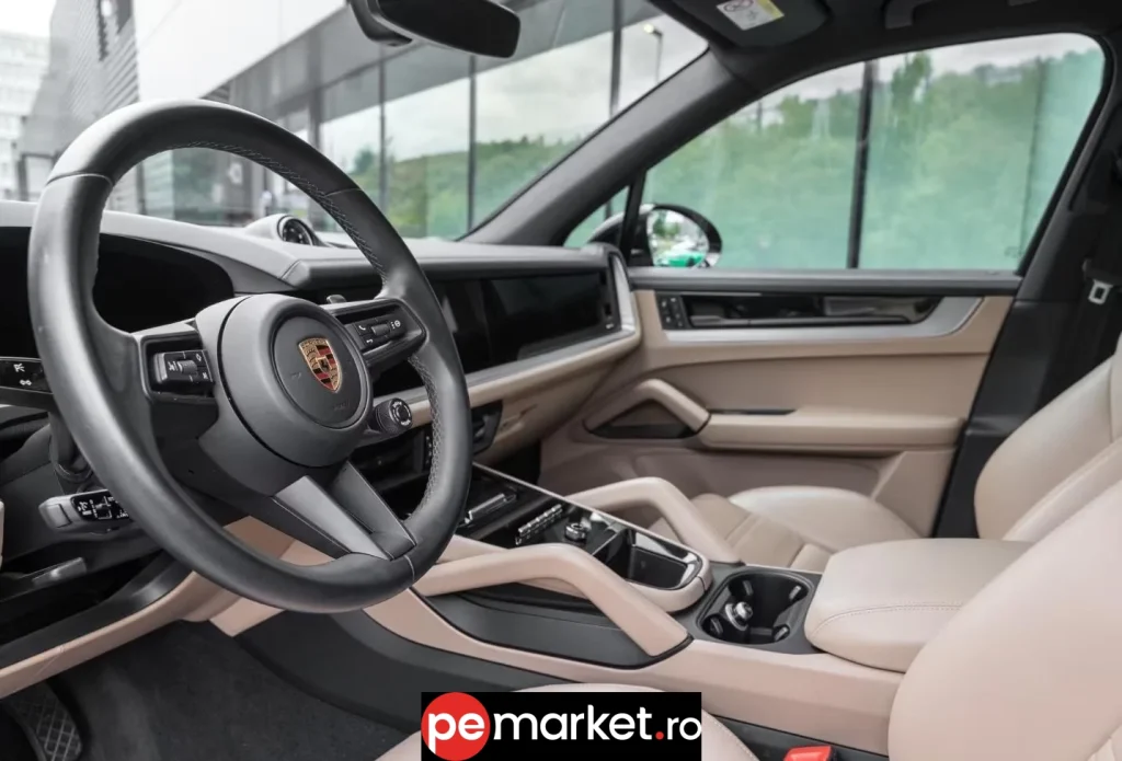 Porsche Cayenne E-Hybrid - pemarket.ro
