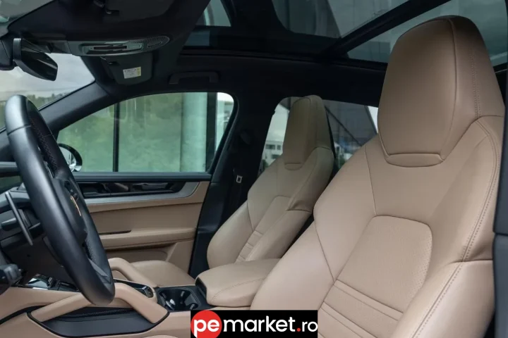 Porsche Cayenne E-Hybrid - pemarket.ro