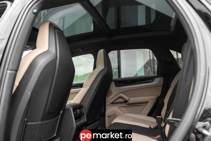 Porsche Cayenne E-Hybrid - pemarket.ro