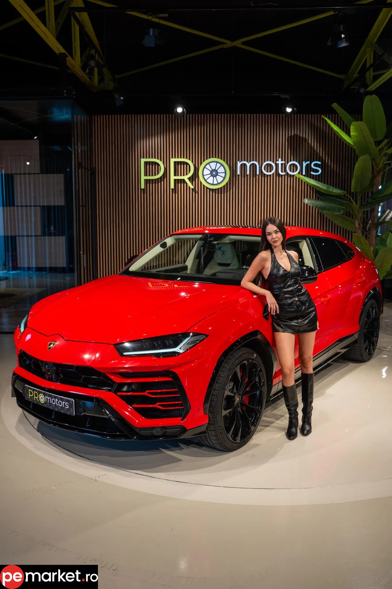 Lamborghini Urus - pemarket.ro