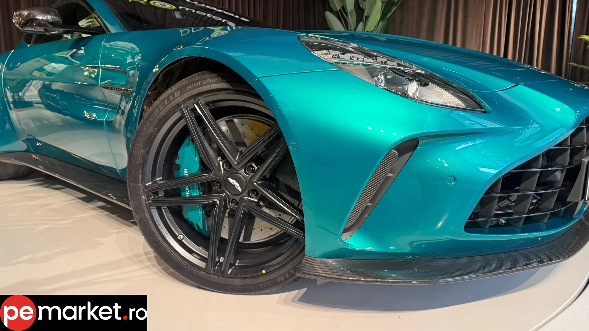 Aston Martin V8 Vantage - pemarket.ro