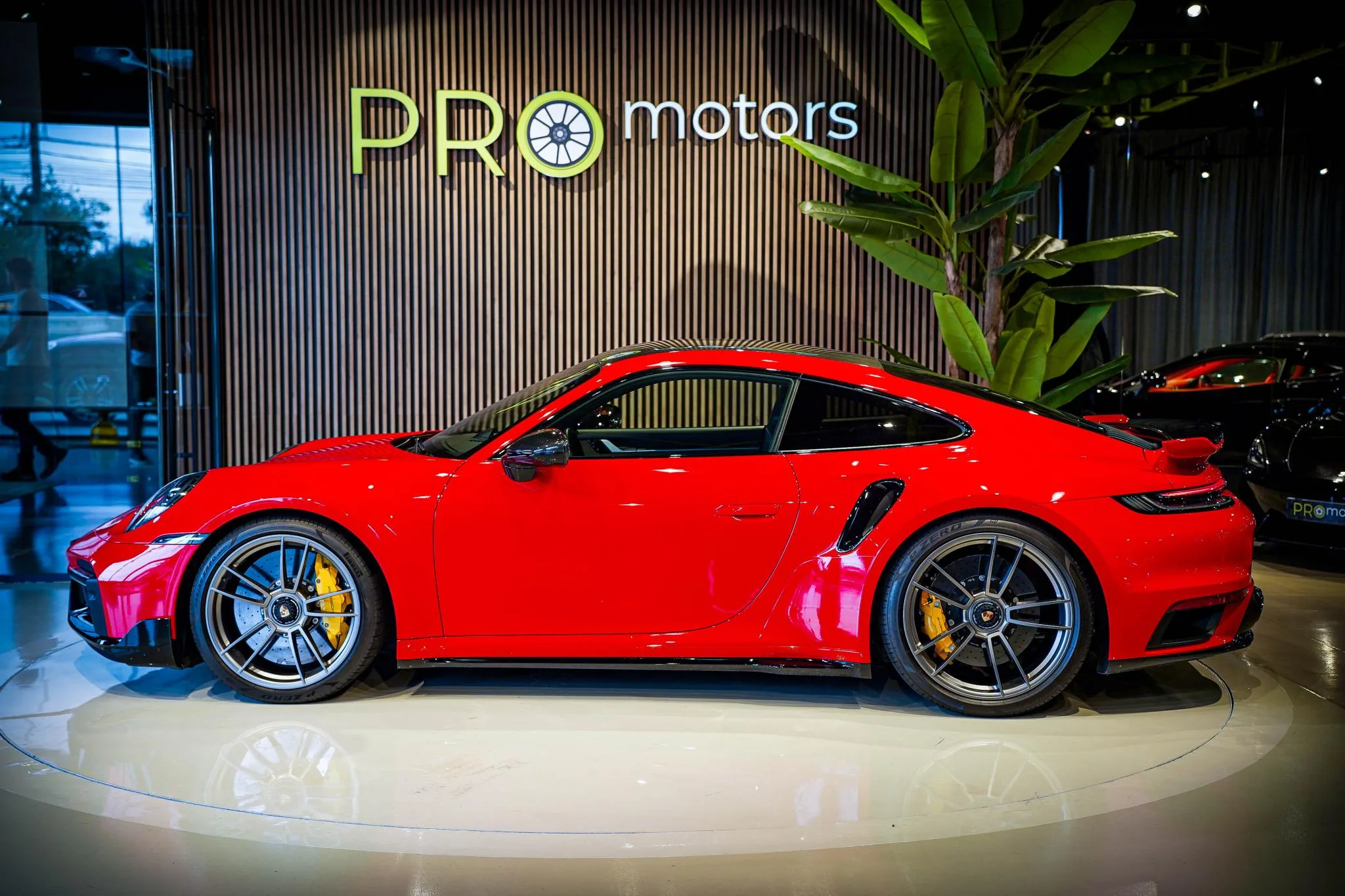 Porsche 911 TURBO S - pemarket.ro