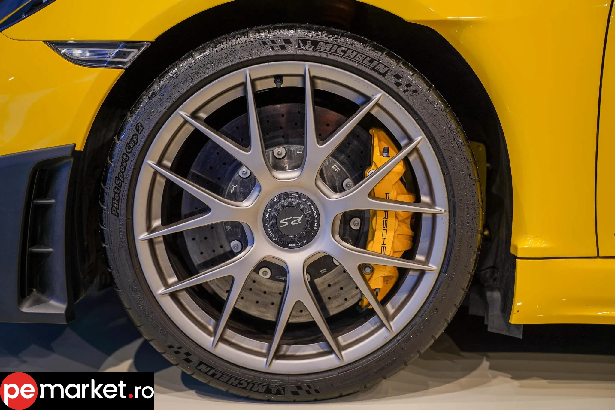 Porsche 718 Cayman GT4 RS - pemarket.ro