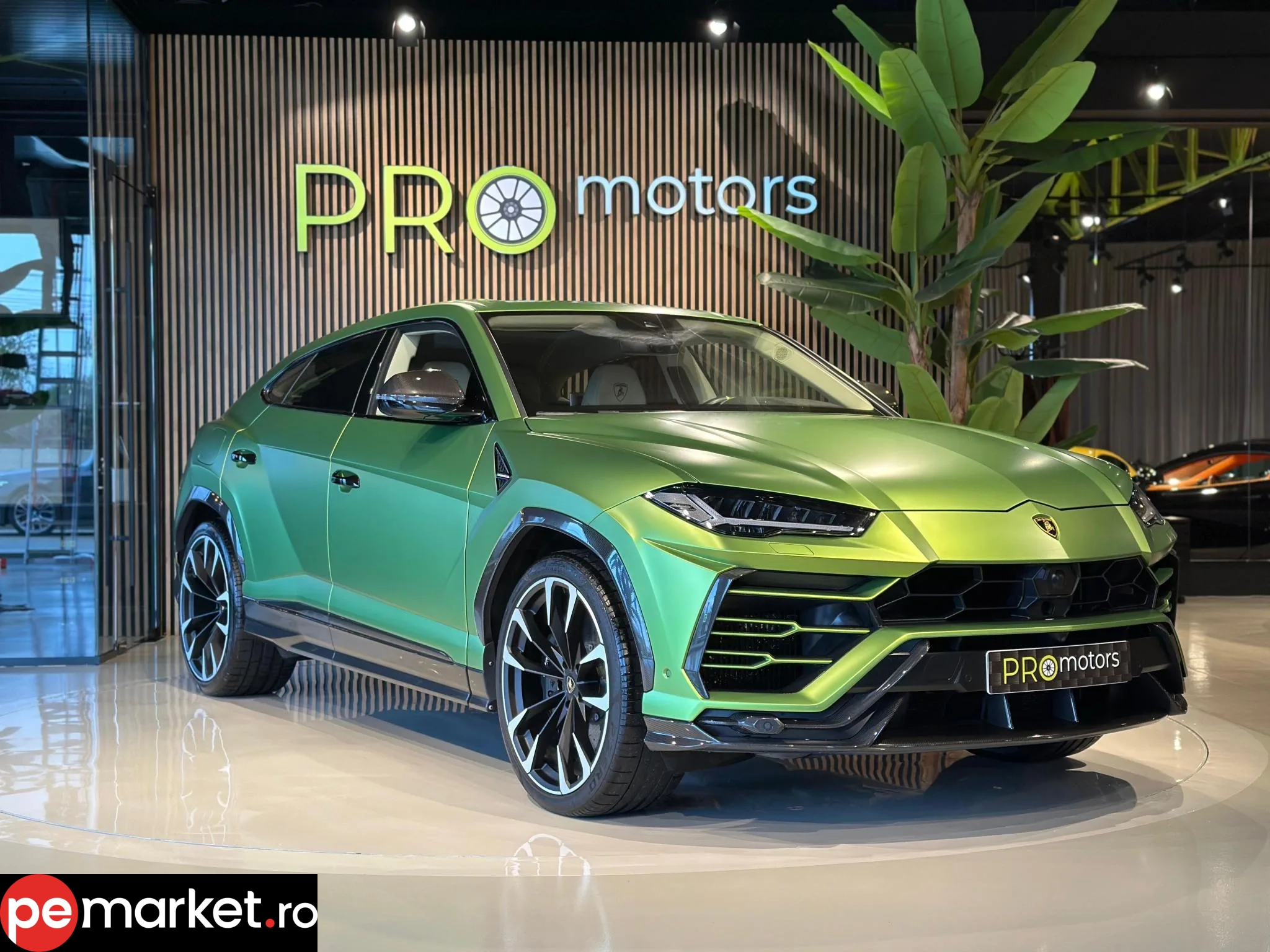 Lamborghini Urus - pemarket.ro