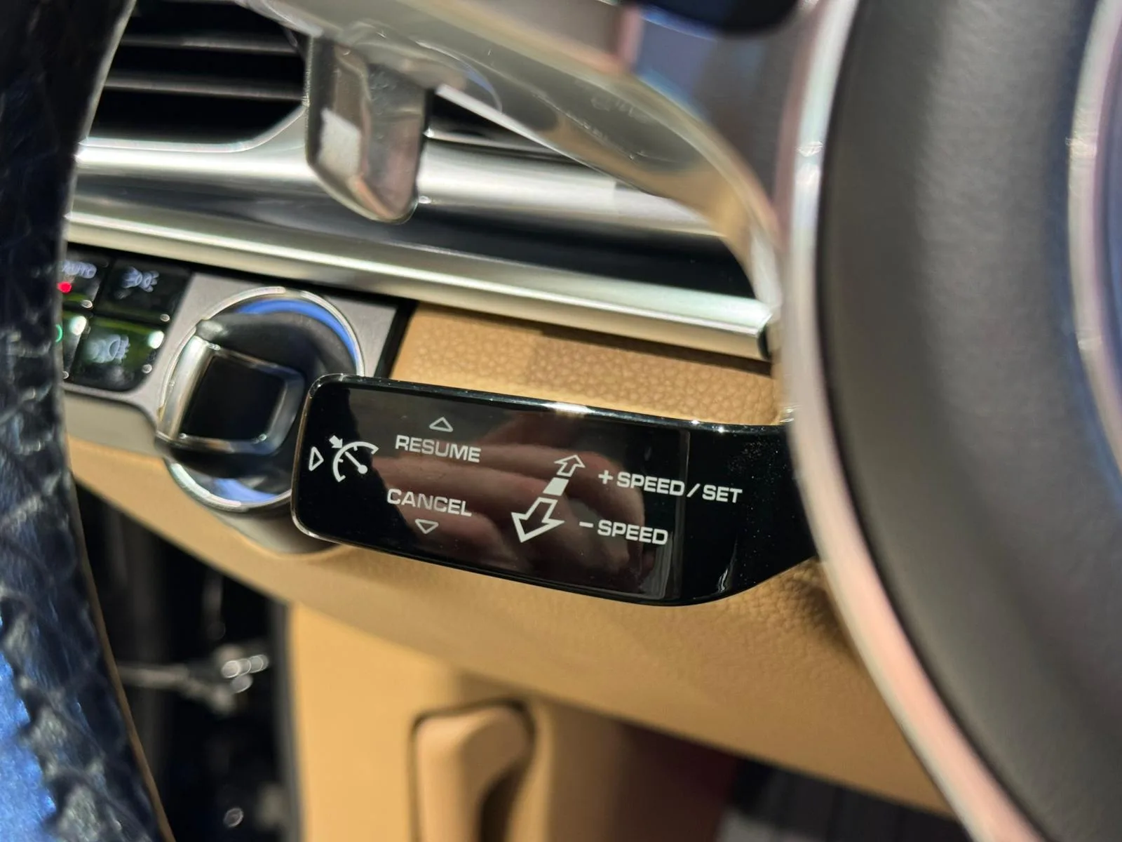 Porsche Panamera - pemarket.ro