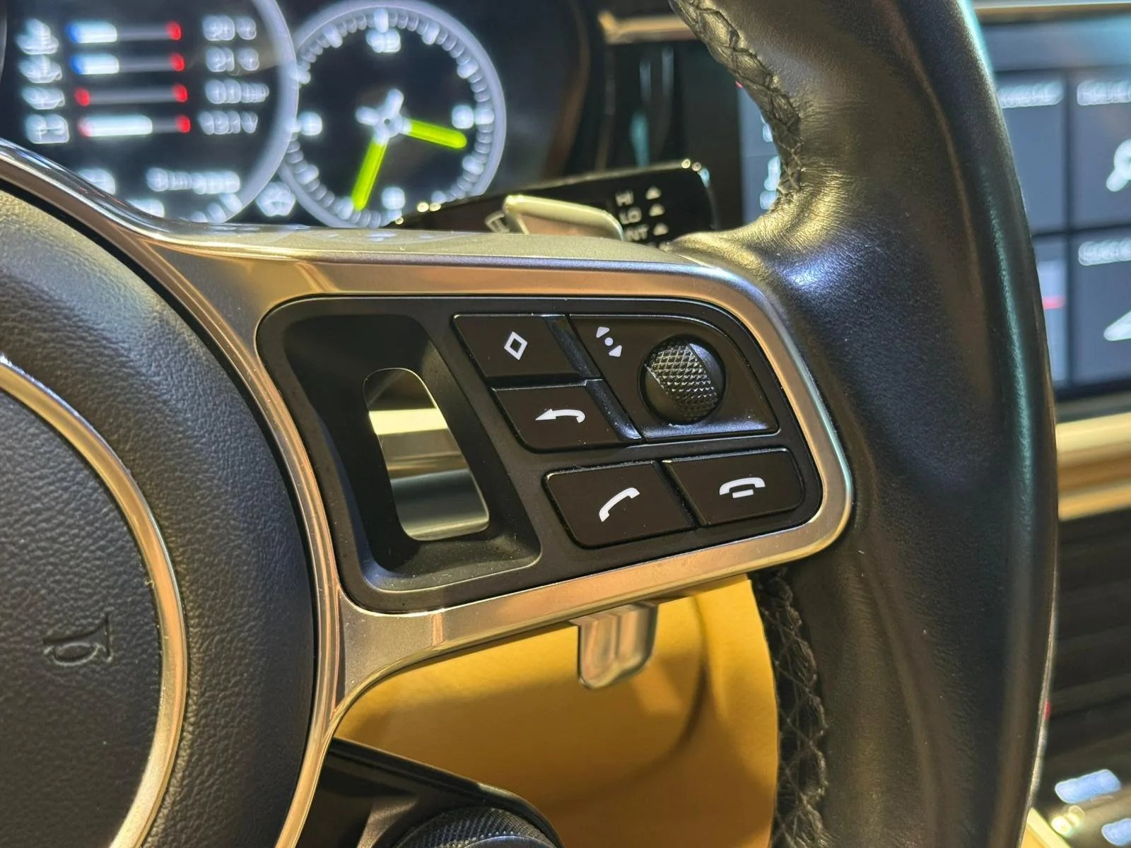 Porsche Panamera - pemarket.ro