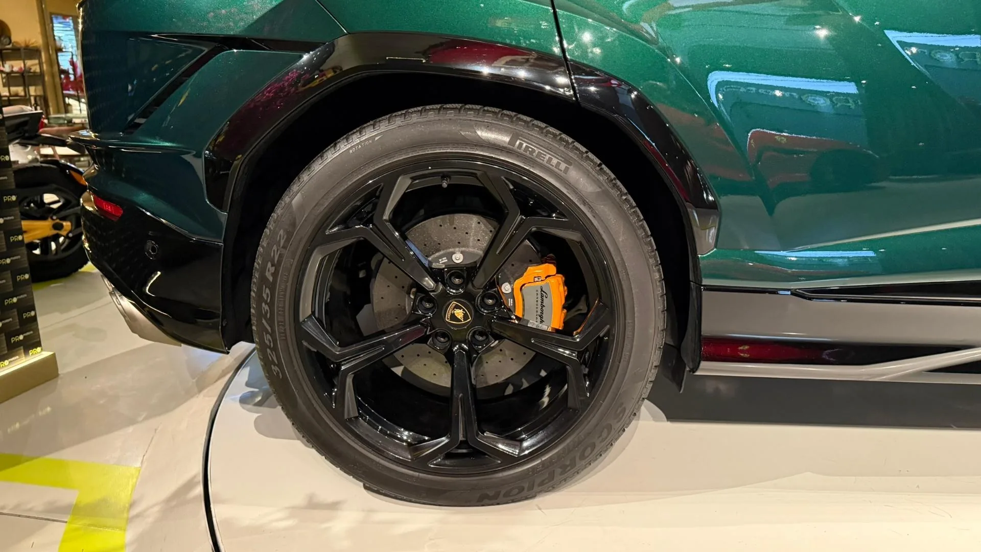 Lamborghini Urus S - pemarket.ro