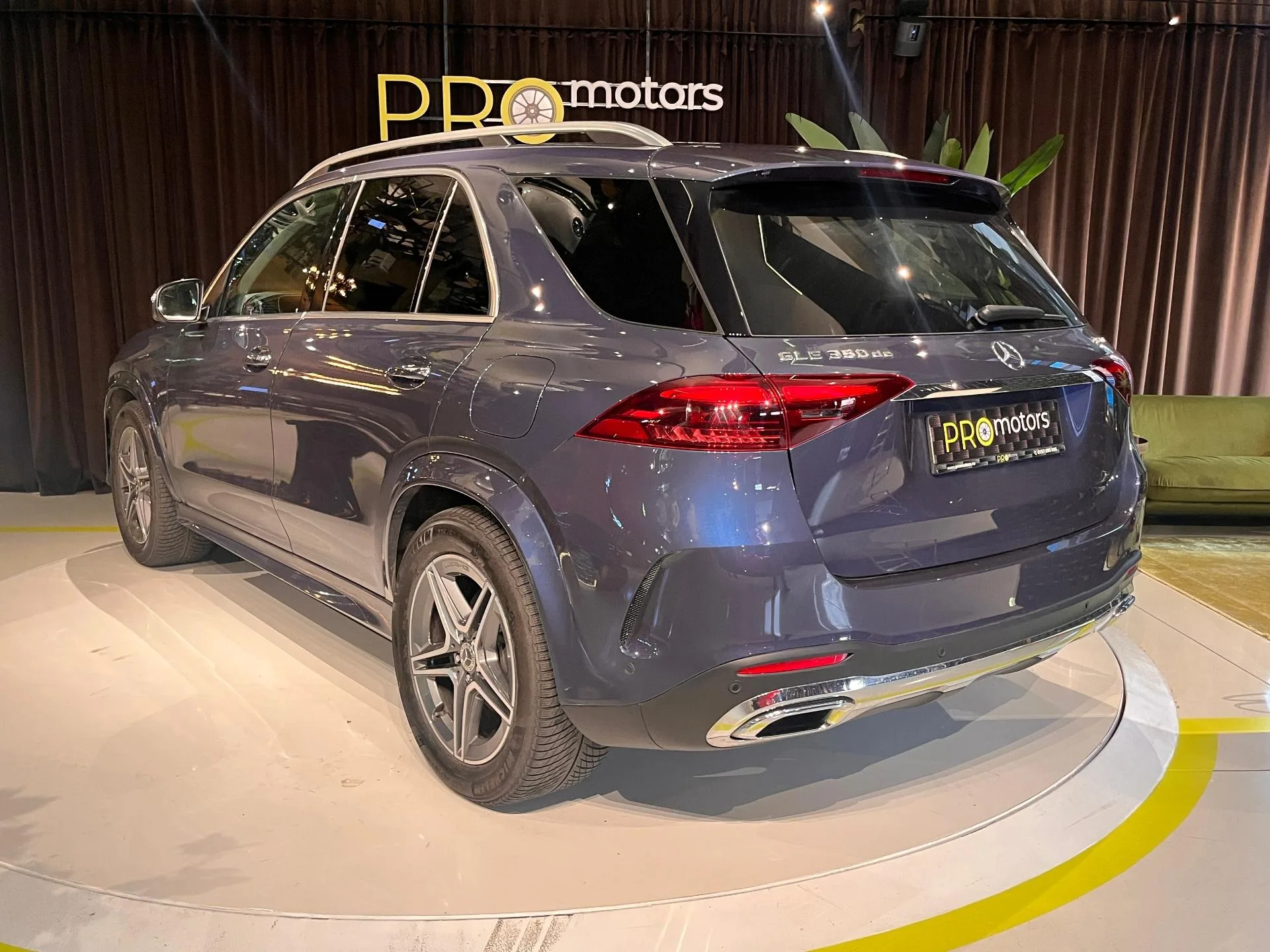 Mercedes-Benz GLE 350de AMG Line - pemarket.ro