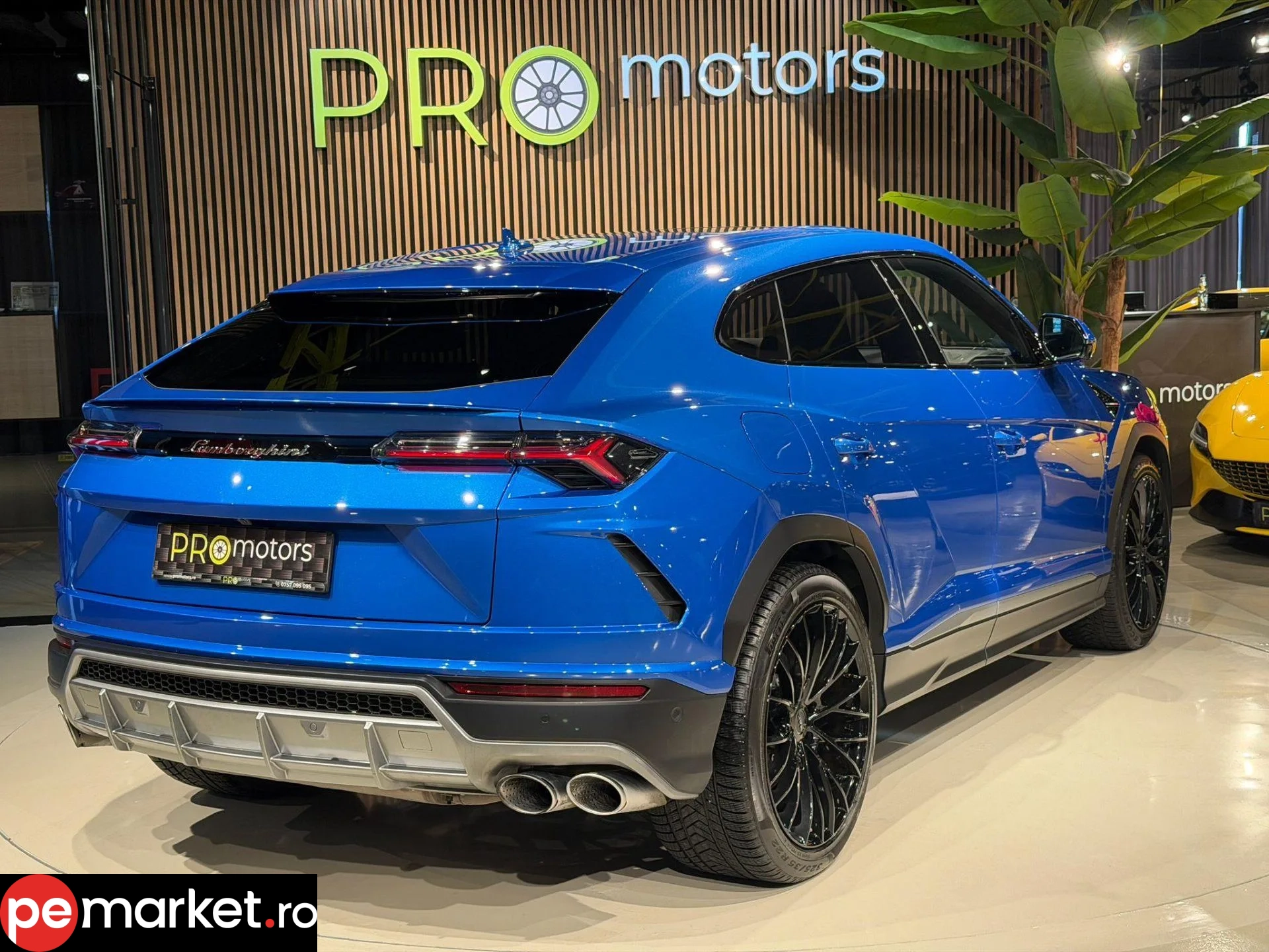 Lamborghini Urus - pemarket.ro