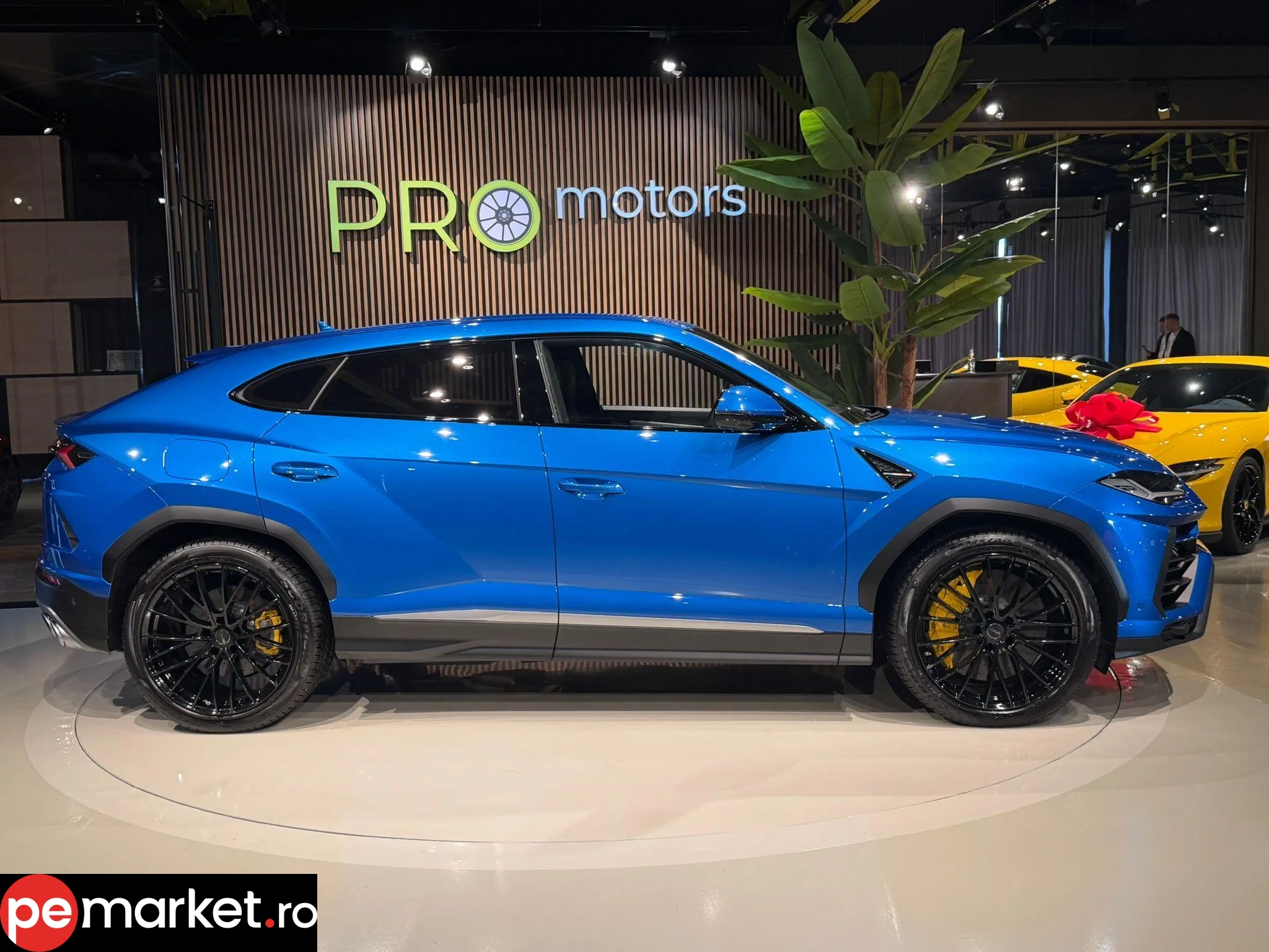 Lamborghini Urus - pemarket.ro